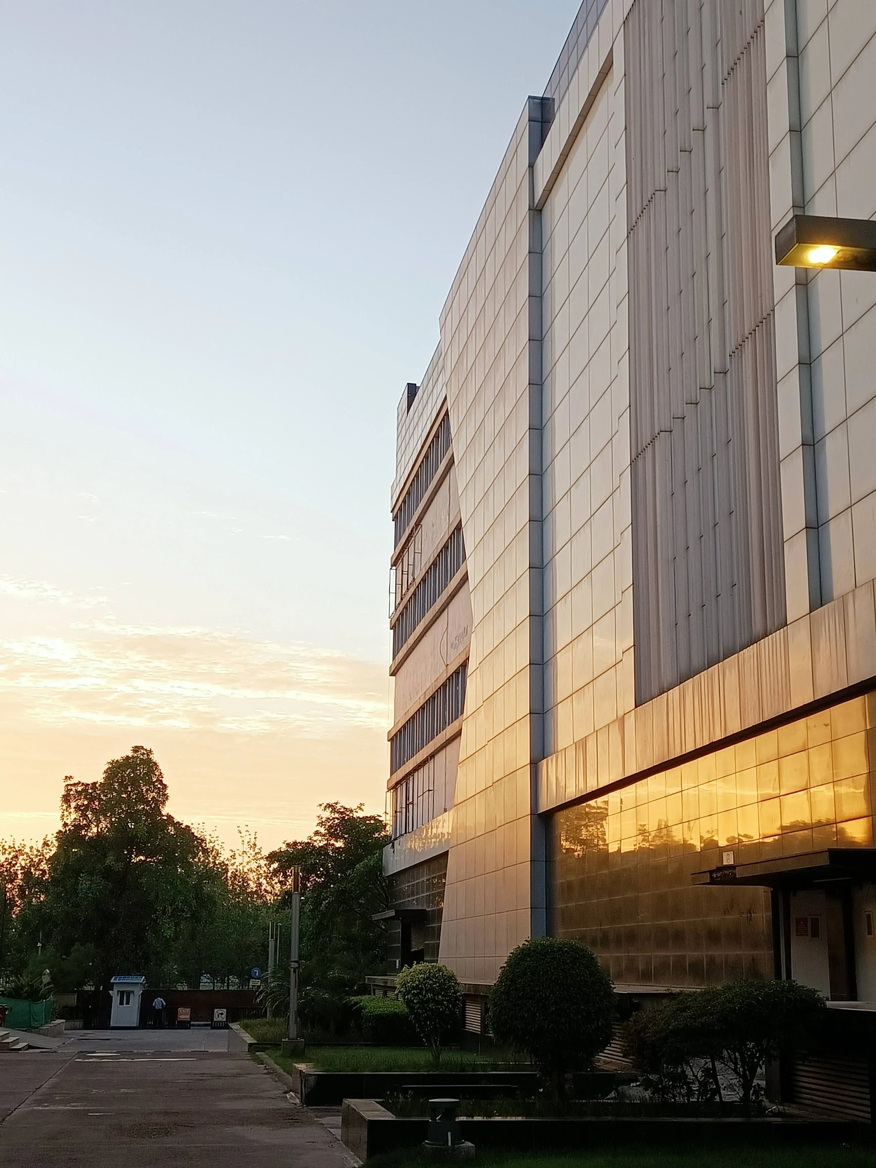 Taxi Service from Chandigarh Airport to Hyatt Regency Chandigarh